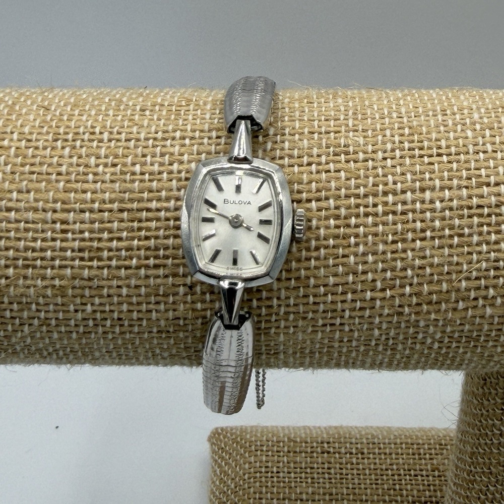 Bulova Women's Watch 10k White Gold RGP Bezel & 10k RGP Band 17J 1973 N3 - RUNS